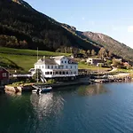 Fjordstove - Huseby Hotelldrift As フィアランド