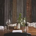 Fjordstove - Huseby Hotelldrift As 2*