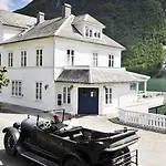 Fjordstove - Huseby Hotelldrift As フィアランド