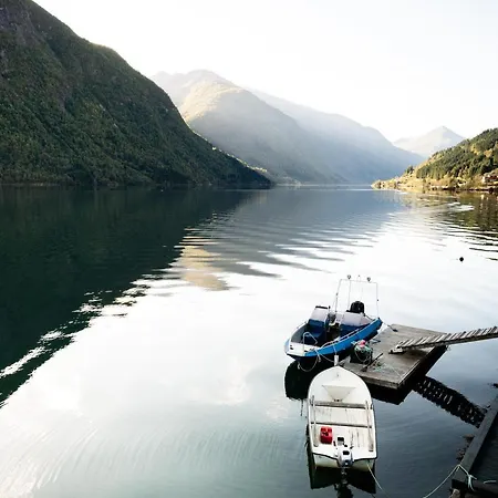 Fjordstove - Huseby Hotelldrift As 2* Fjaerland