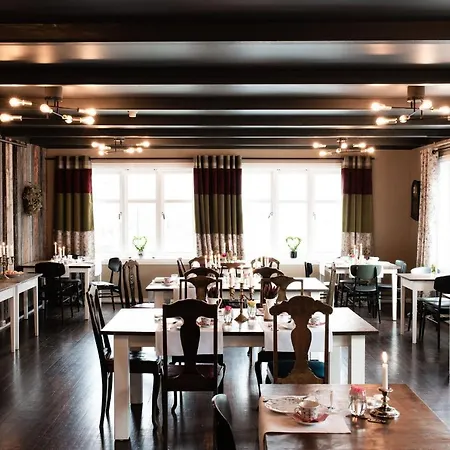 Fjordstove - Huseby Hotelldrift As Hotel Fjaerland