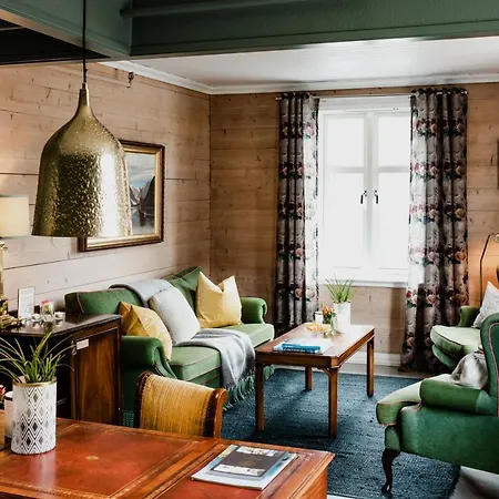 Fjordstove - Huseby Hotelldrift As 2* Fjaerland