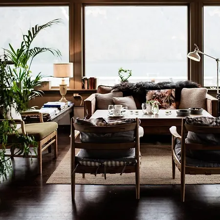 Fjordstove - Huseby Hotelldrift As Hotel Fjaerland