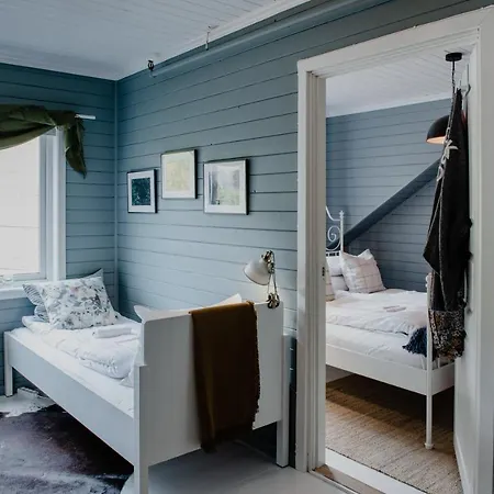 فندق Fjordstove - Huseby Hotelldrift As 2*
