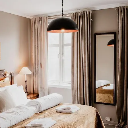 فندق Fjordstove - Huseby Hotelldrift As 2*