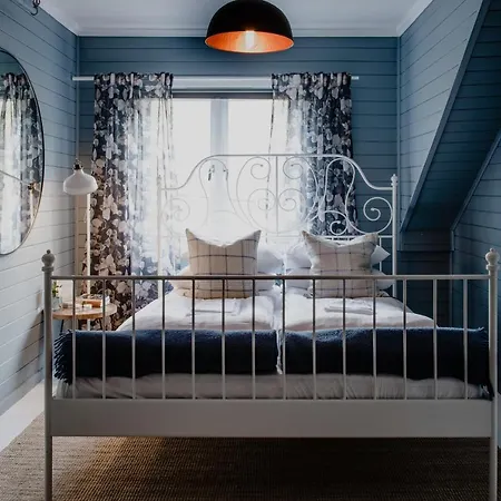 Fjordstove - Huseby Hotelldrift As Hotel Fjaerland