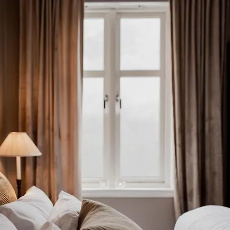 Fjordstove - Huseby Hotelldrift As Hotel Fjaerland