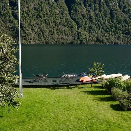 فندق Fjordstove - Huseby Hotelldrift As
