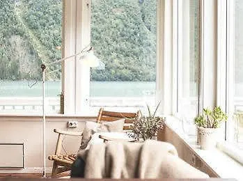 Fjordstove - Huseby Hotelldrift As Fjaerland