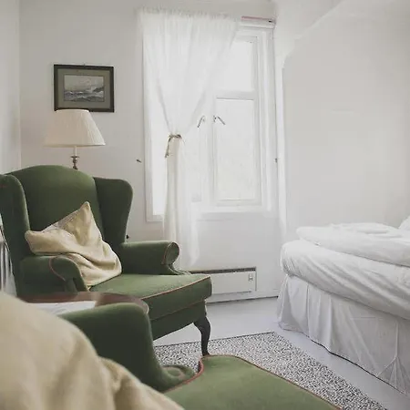 Fjordstove - Huseby Hotelldrift As Hotel Fjaerland