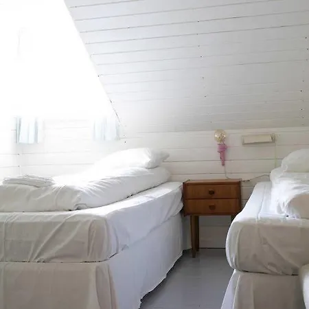 فندق Fjordstove - Huseby Hotelldrift As 2*