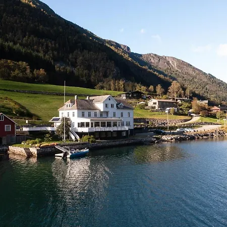 Fjordstove - Huseby Hotelldrift As Fjaerland