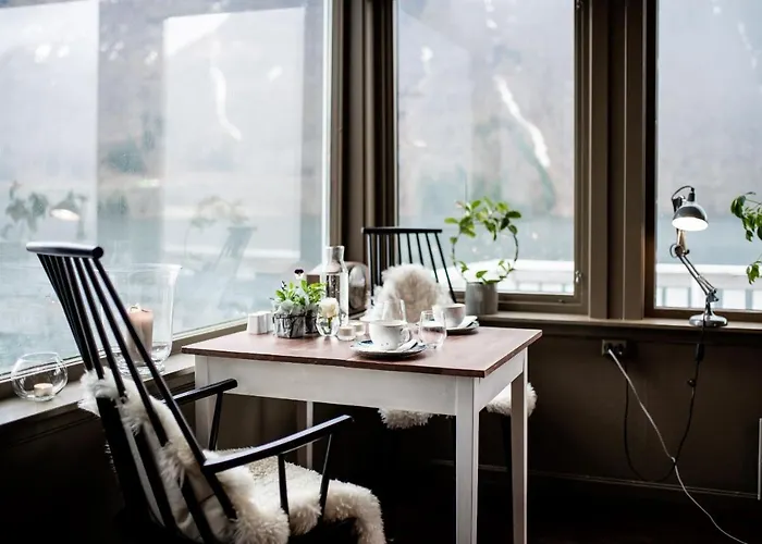 Fjordstove - Huseby Hotelldrift As Ξενοδοχείο Fjaerland