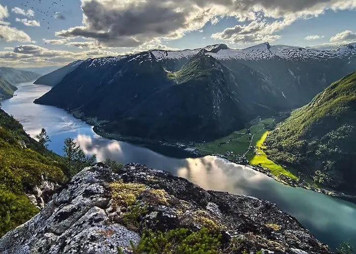 Ξενοδοχείο Fjordstove - Huseby Hotelldrift As Fjaerland